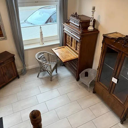 „opa's Tohuus“mit Fahrraedern, * Husum (Schleswig-Holstein)